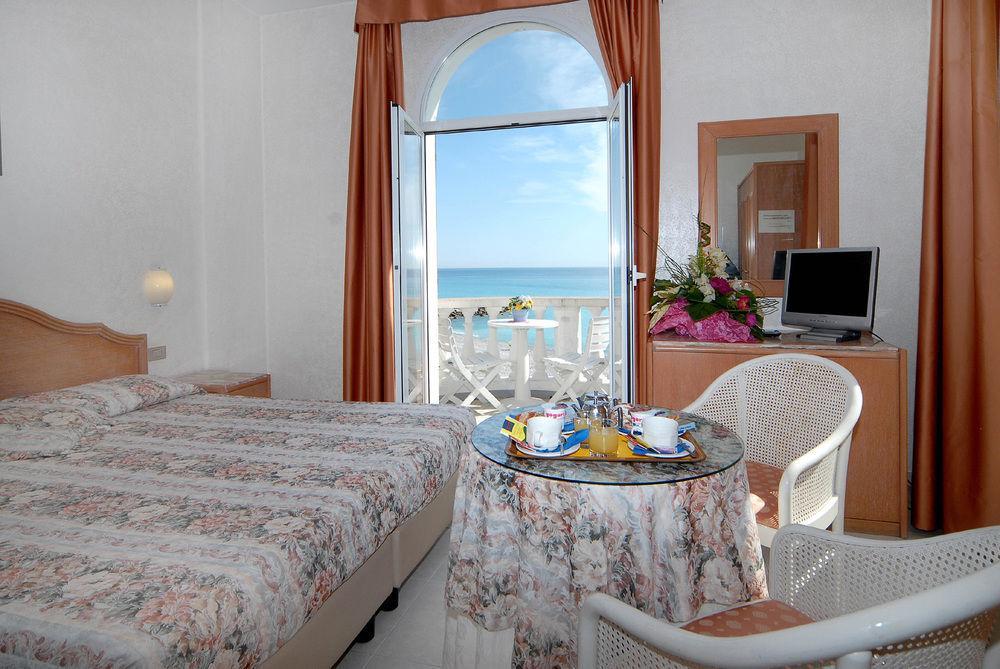 Piccolo Lido Hotel 4*